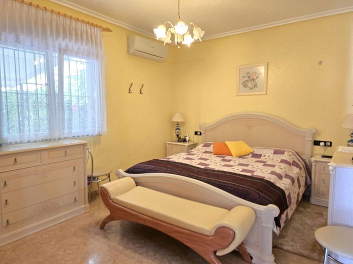 Image No.10-3 Bed Villa for sale