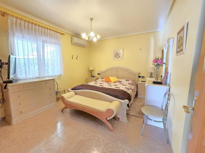 Image No.11-3 Bed Villa for sale