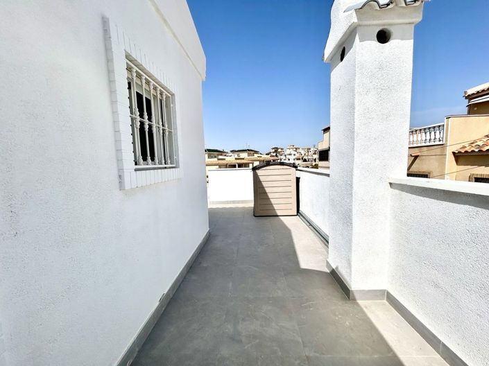 Image No.21-Villa de 5 chambres à vendre à Orihuela Costa