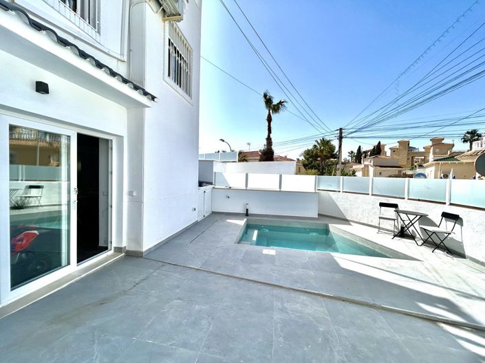 Image No.29-Villa de 5 chambres à vendre à Orihuela Costa