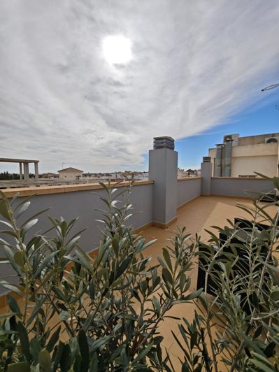 Image No.23-2 Bed Apartment for sale