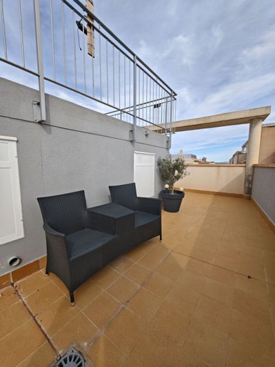Image No.24-2 Bed Apartment for sale