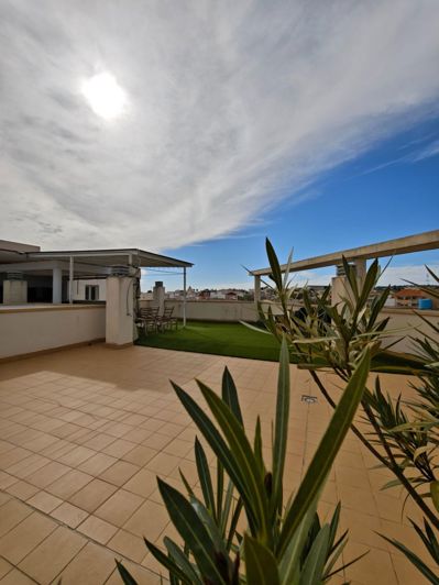 Image No.28-2 Bed Apartment for sale