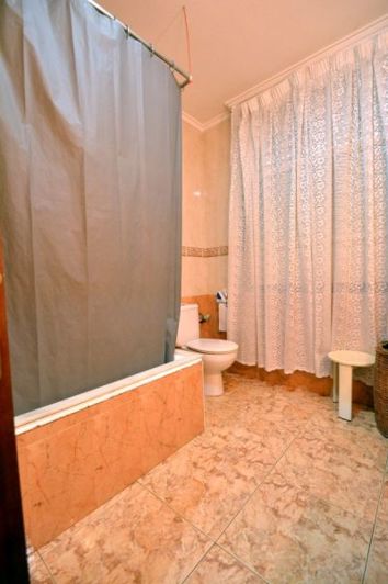 Image No.16-4 Bed House for sale