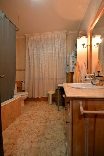 Image No.17-4 Bed House for sale