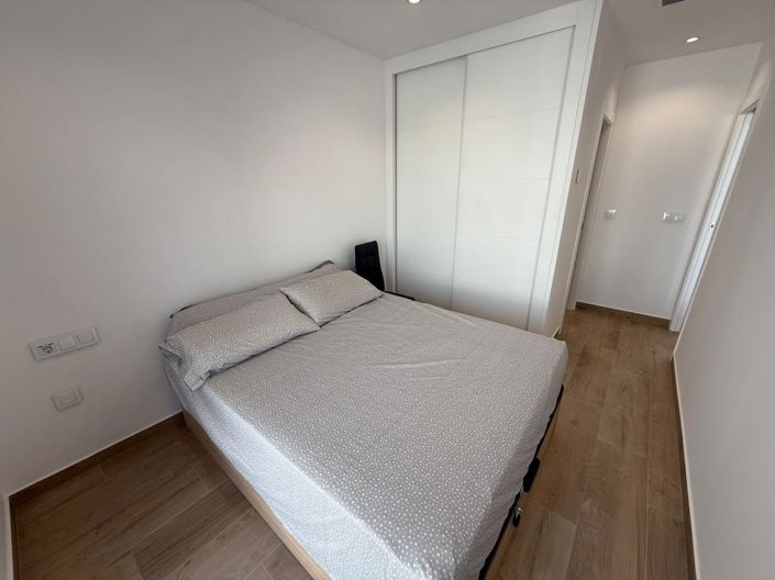 Image No.18-2 Bed Apartment for sale
