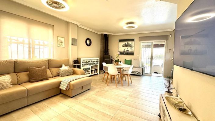 Image No.19-3 Bed Villa for sale