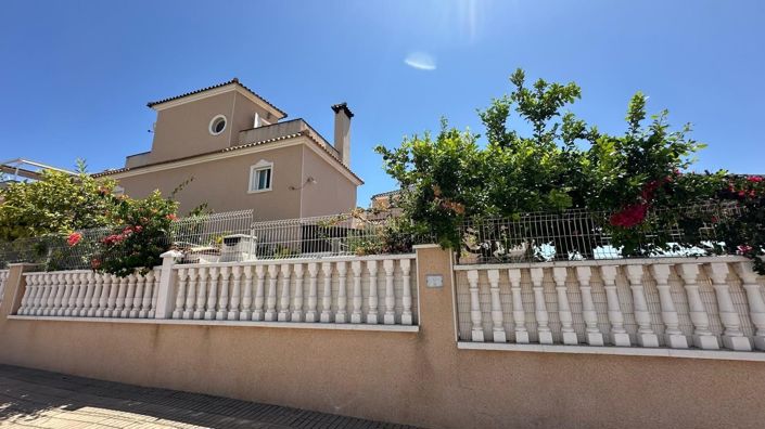 Image No.3-3 Bed Villa for sale