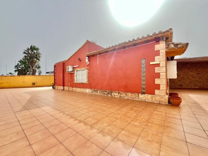 Image No.2-2 Bed Villa for sale