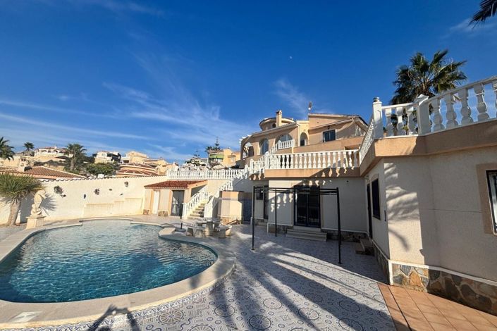 Image No.16-5 Bed Villa for sale