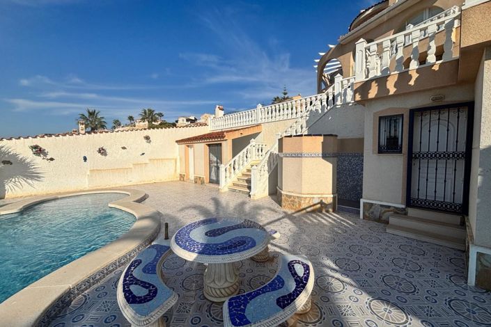 Image No.18-5 Bed Villa for sale