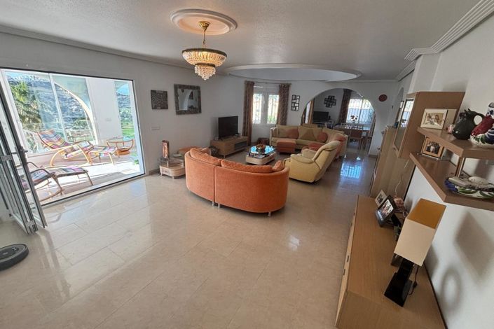 Image No.3-5 Bed Villa for sale
