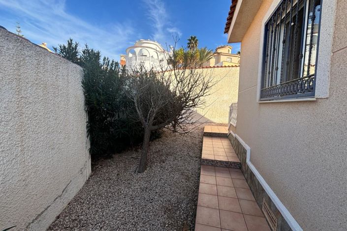 Image No.34-5 Bed Villa for sale