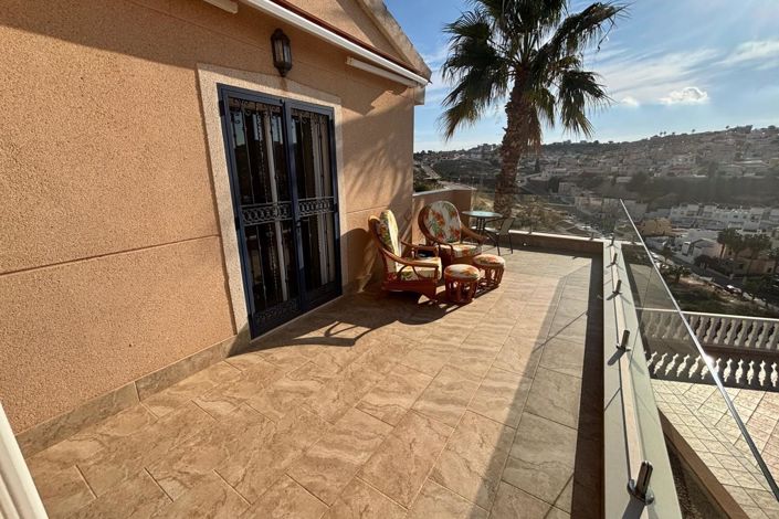 Image No.41-5 Bed Villa for sale