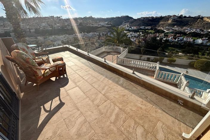 Image No.42-5 Bed Villa for sale