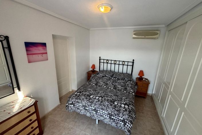 Image No.9-5 Bed Villa for sale