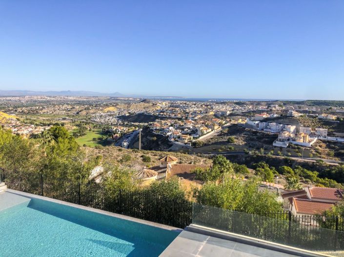 Image No.3-6 Bed Villa for sale