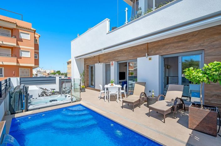 Image No.5-3 Bed House for sale
