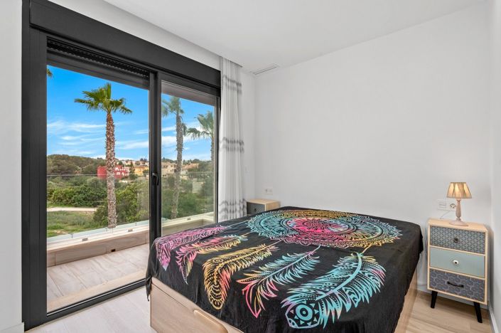 Image No.18-3 Bed Villa for sale