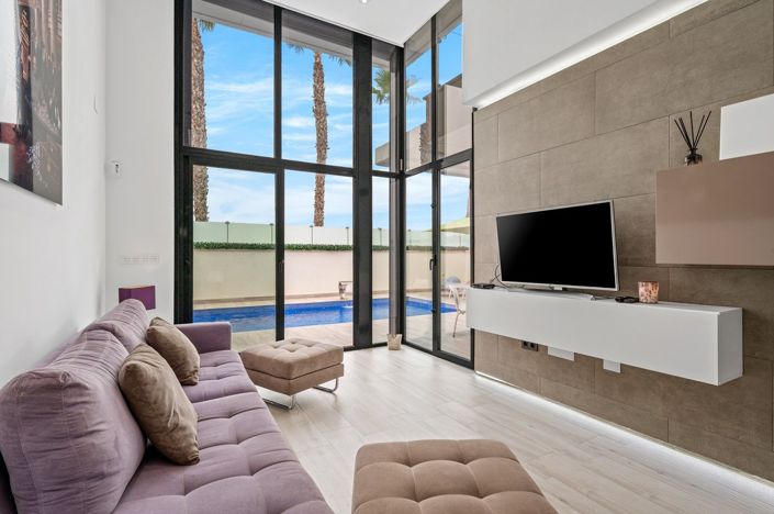 Image No.2-3 Bed Villa for sale