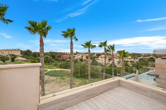Image No.26-3 Bed Villa for sale