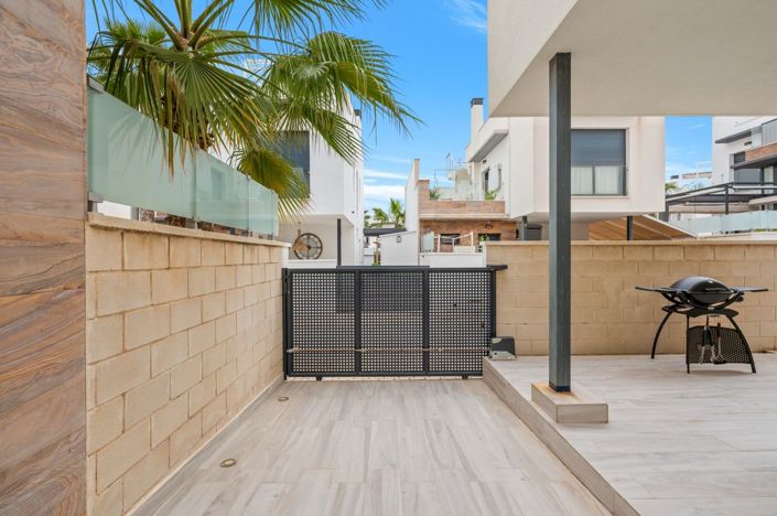 Image No.33-3 Bed Villa for sale