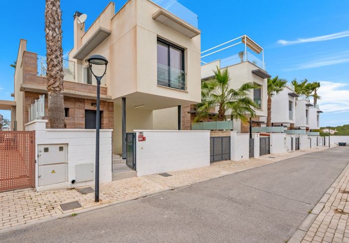 Image No.38-3 Bed Villa for sale