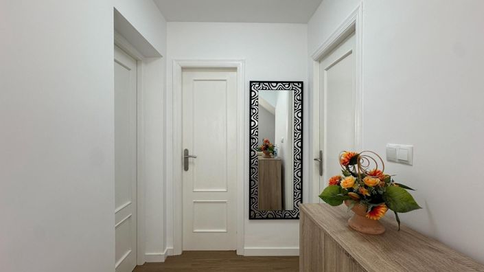 Image No.43-3 Bed House for sale