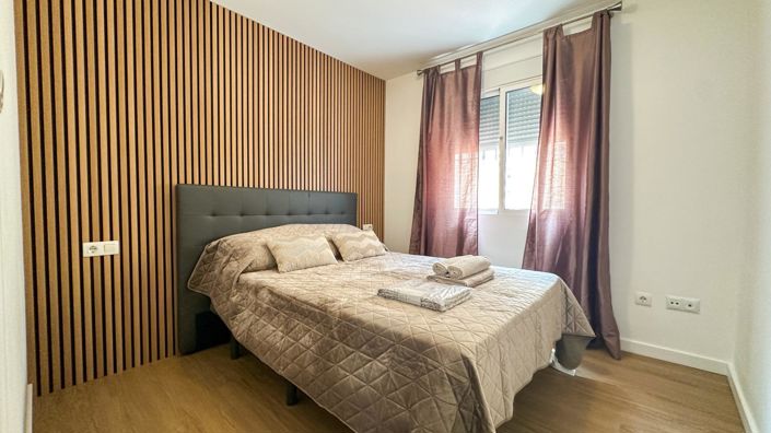 Image No.45-3 Bed House for sale