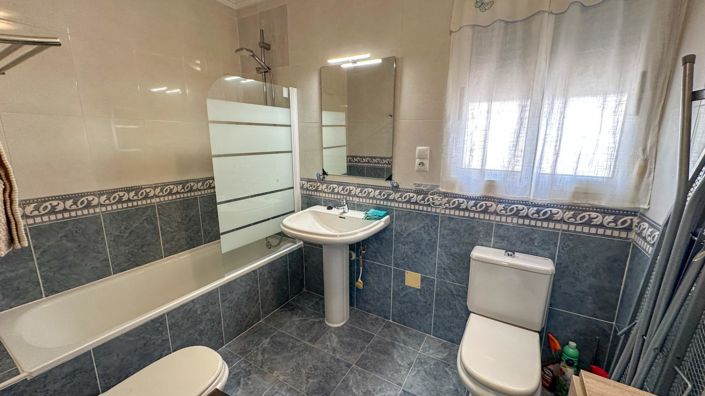 Image No.50-3 Bed House for sale