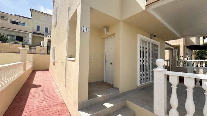 Image No.6-3 Bed House for sale