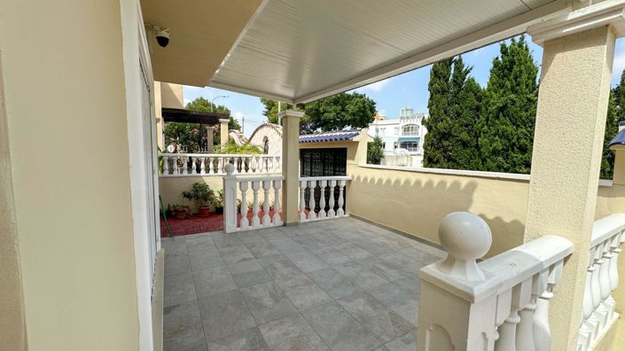 Image No.8-3 Bed House for sale