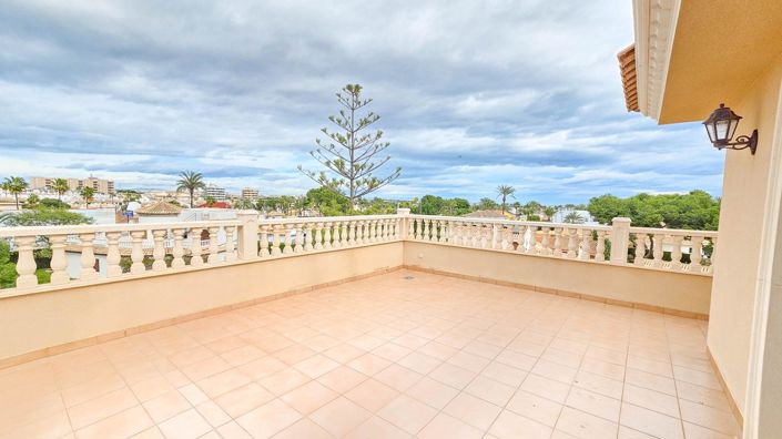 Image No.34-7 Bed Villa for sale