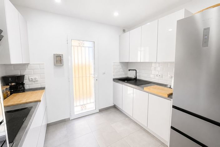 Image No.7-3 Bed House for sale