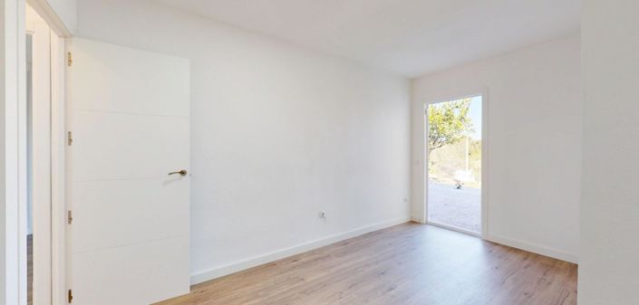Image No.29-2 Bed Apartment for sale