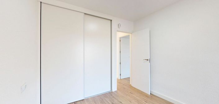 Image No.30-2 Bed Apartment for sale