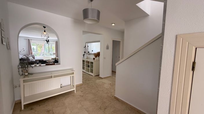 Image No.14-4 Bed Villa for sale