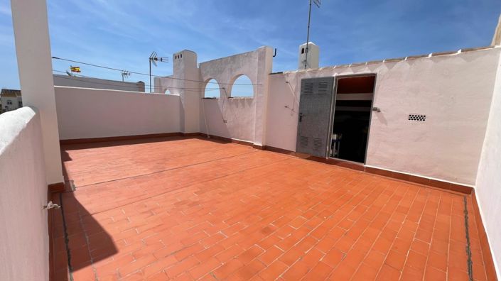Image No.22-3 Bed House for sale