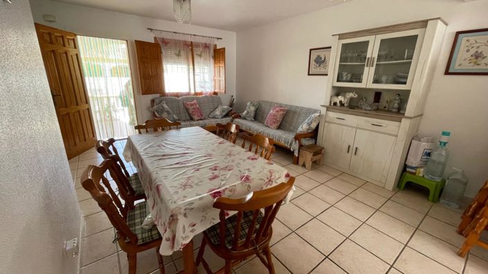 Image No.7-3 Bed House for sale