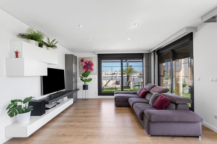 Image No.19-3 Bed Penthouse for sale