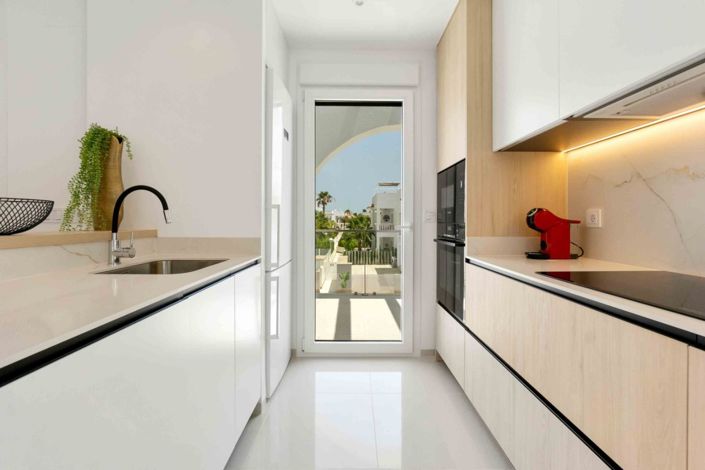 Image No.4-2 Bed Apartment for sale
