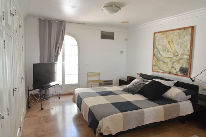 Image No.12-4 Bed Villa for sale