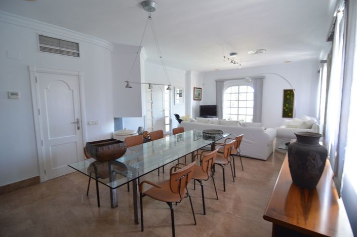 Image No.6-4 Bed Villa for sale