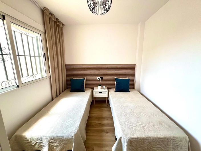 Image No.26-3 Bed House for sale