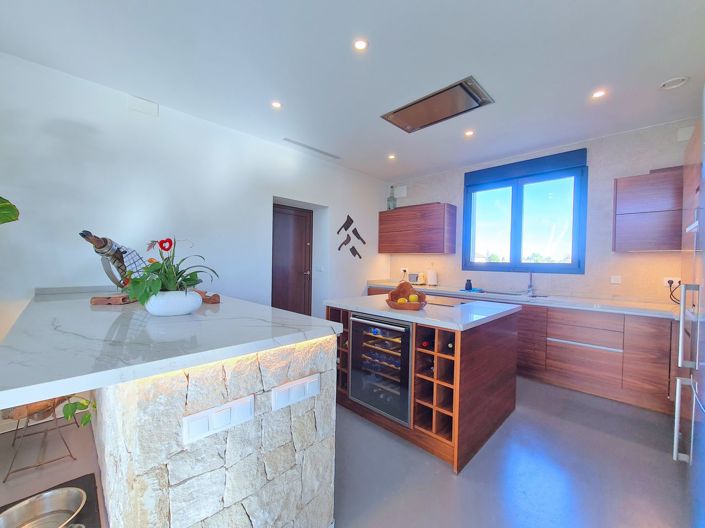 Image No.23-3 Bed Villa for sale