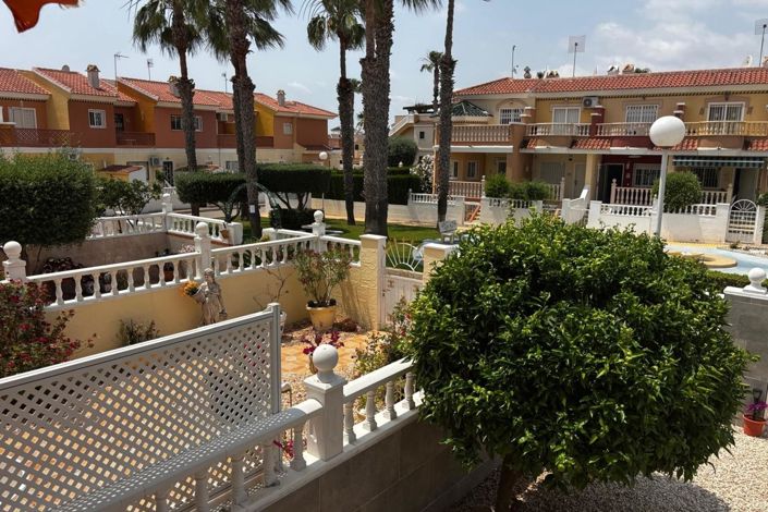Image No.35-3 Bed Townhouse for sale