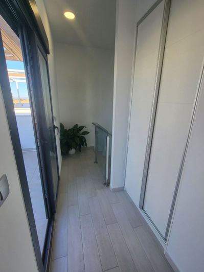 Image No.12-2 Bed House for sale