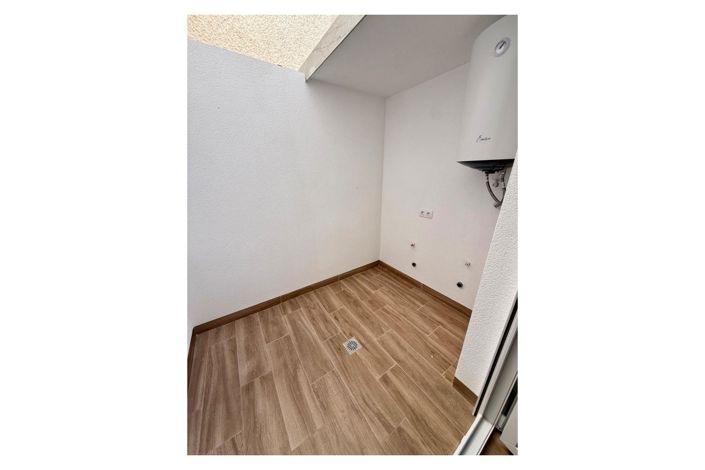 Image No.24-3 Bed Townhouse for sale