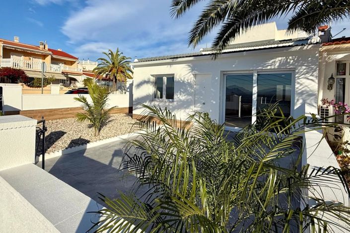 Image No.6-3 Bed Townhouse for sale