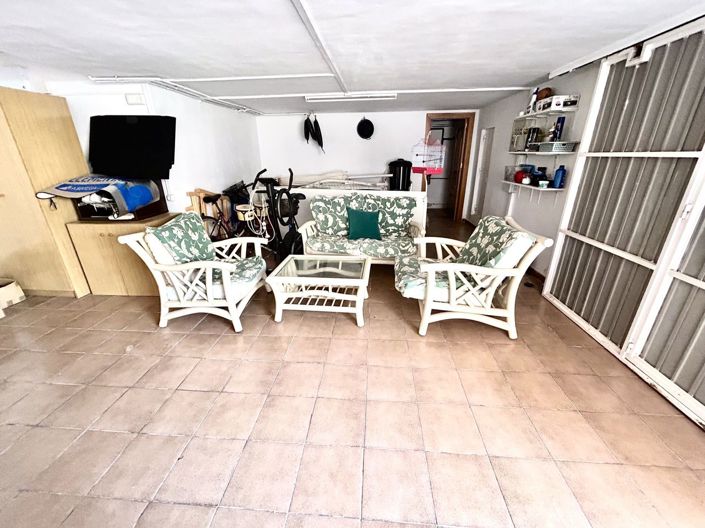 Image No.42-6 Bed Villa for sale